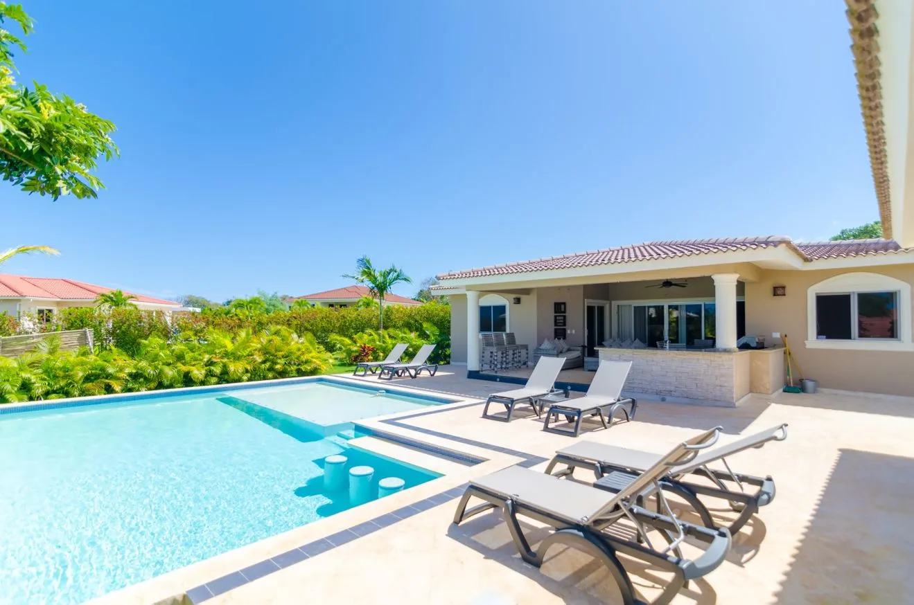 3-Bedroom Villa Bella at Casa Linda