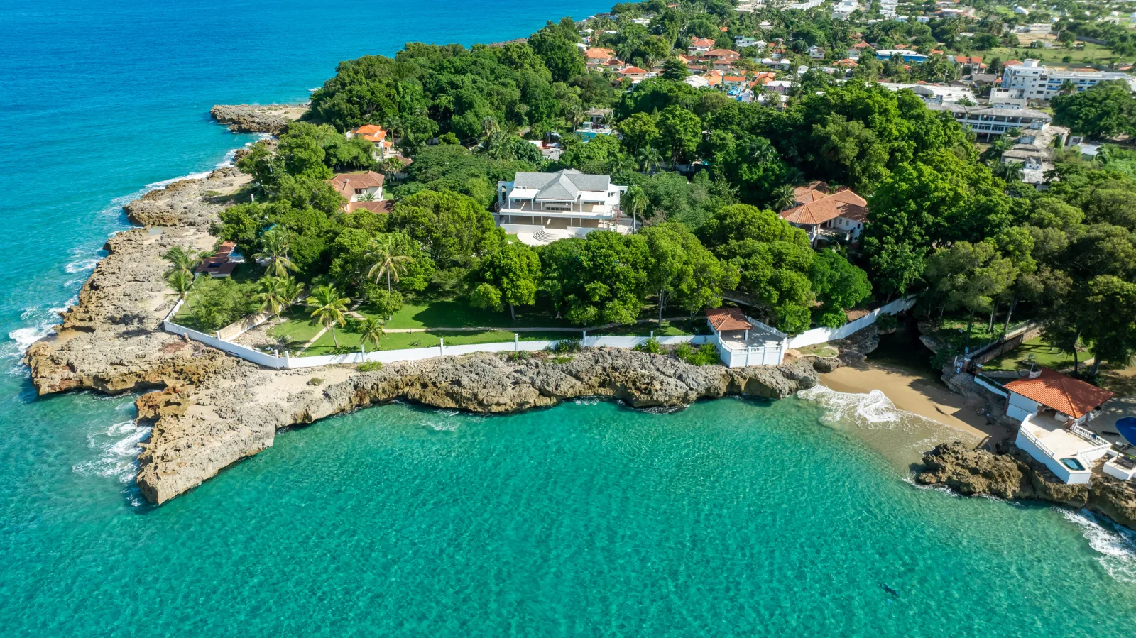 Villa Azure | Exclusive Oceanfront Estate in Playa Chiquita