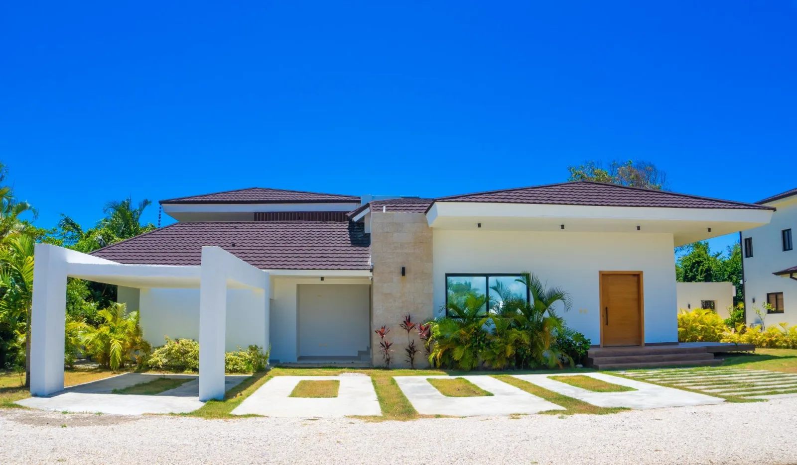 Elegant Five-Bedroom Luxury Villa with Private Pool in Sosua Ocean Village