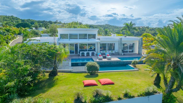Luxury 3-Bedroom Ocean View Villa in Villas Agua Dulce