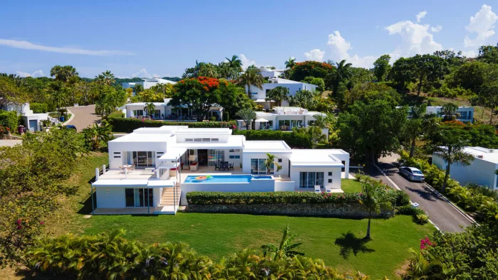 Luxury 4-Bedroom Ocean View Villa in Villas Agua Dulce
