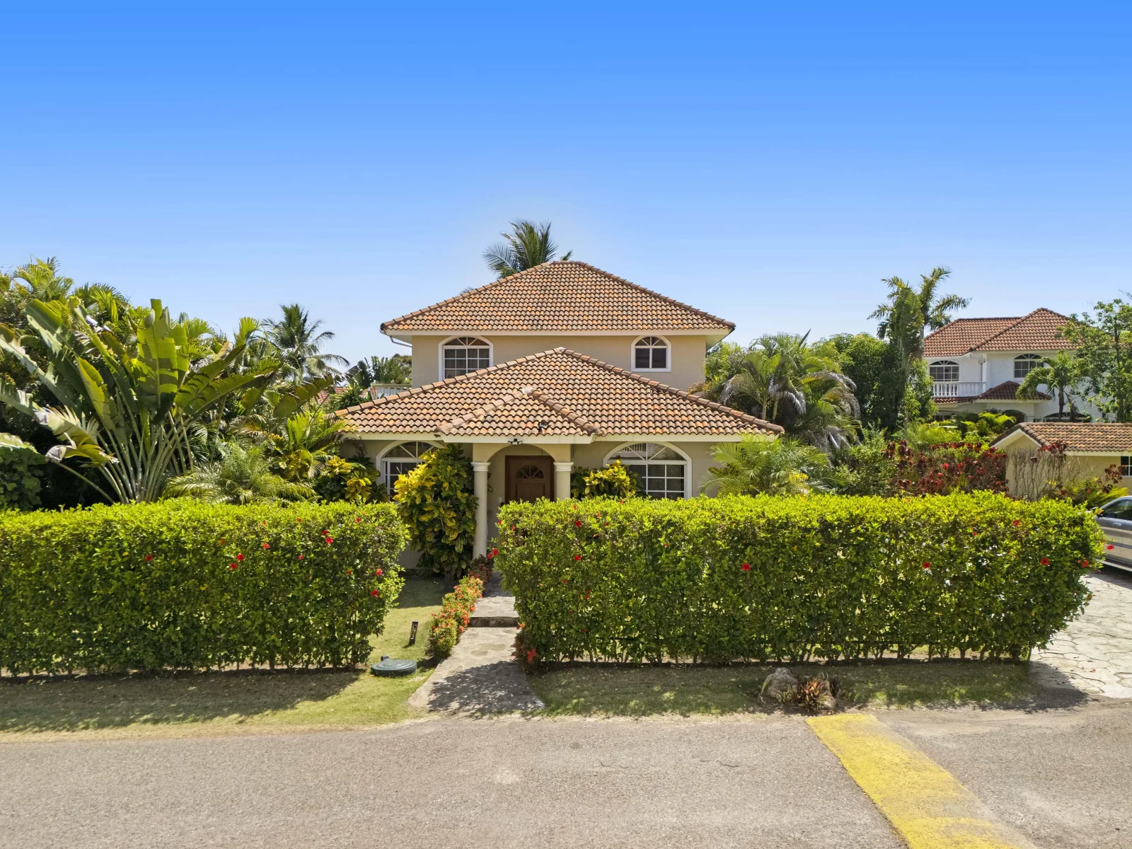 Fully Furnished 3-Bedroom Family Home on a Prime Corner Lot in Residencial Hispaniola