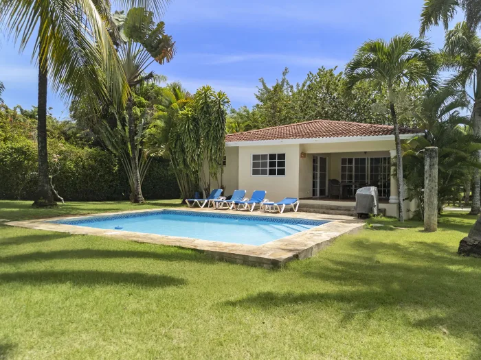 Cozy 2-Bedroom Colibri Villa on a Spacious Corner Lot in Residencial Hispaniola